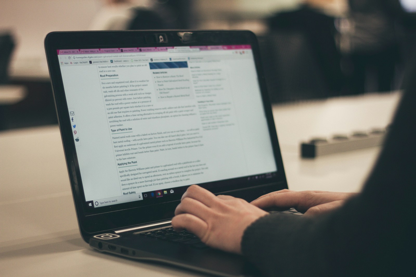 التسويق بالمحتوى للشركات الهندسية : كيف تبني الثقة وتجذب العملاء بمقالات وفيديوهات قيمة؟ 17 التسويق بالمحتوى للشركات الهندسية : كيف تبني الثقة وتجذب العملاء بمقالات وفيديوهات قيمة؟