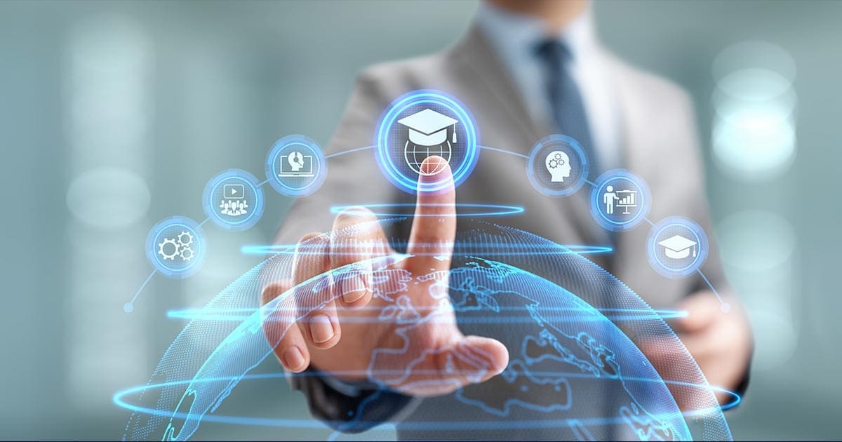 التحول الرقمي في المدارس الدولية: لماذا يعد الاستثمار في التكنولوجيا ضرورة حتمية للنجاح اليوم؟